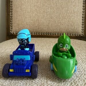 PJ Madks Disney Junior race car set with hero Gecko and villain Night Ninja